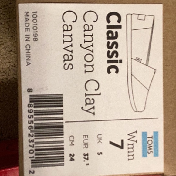 TOMS comfortable canvas shoe NWT - Picture 3 of 4